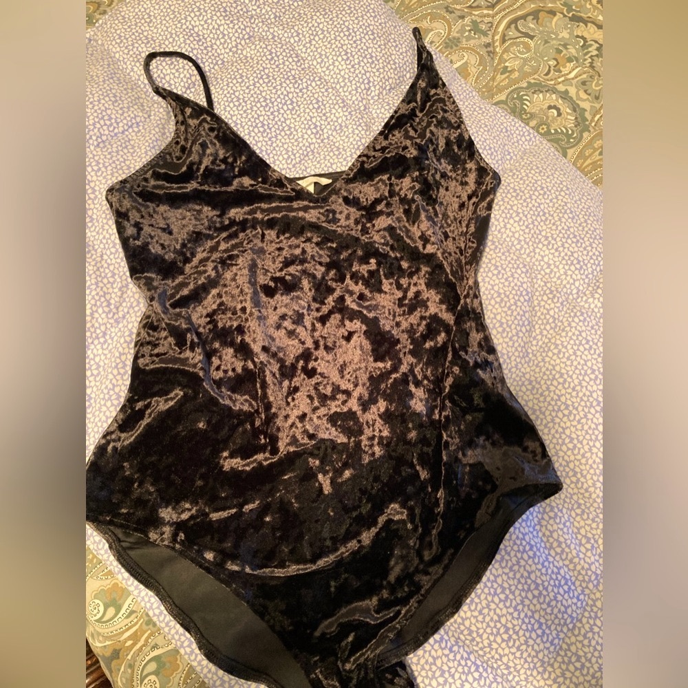 NWT H&M Sz M crushed velvet bodysuit